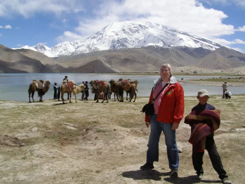 Ulrike am Karakul-See