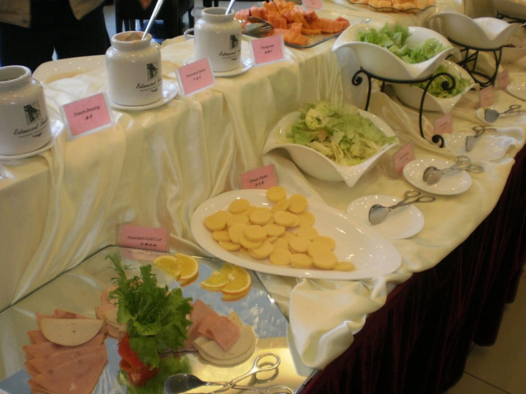 Frühstück im Luxus-Hotel