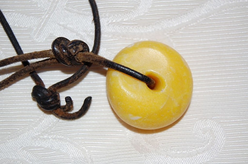 Bernsteinanhänger aus Xiahe