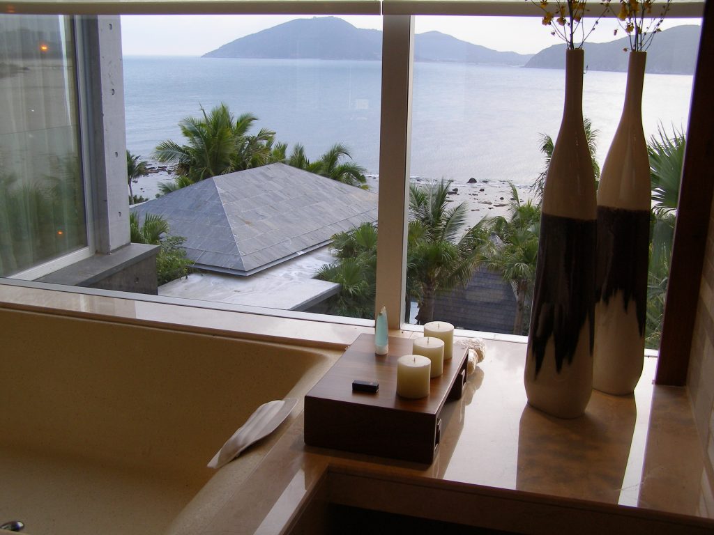 Badezimmer mit Aussicht