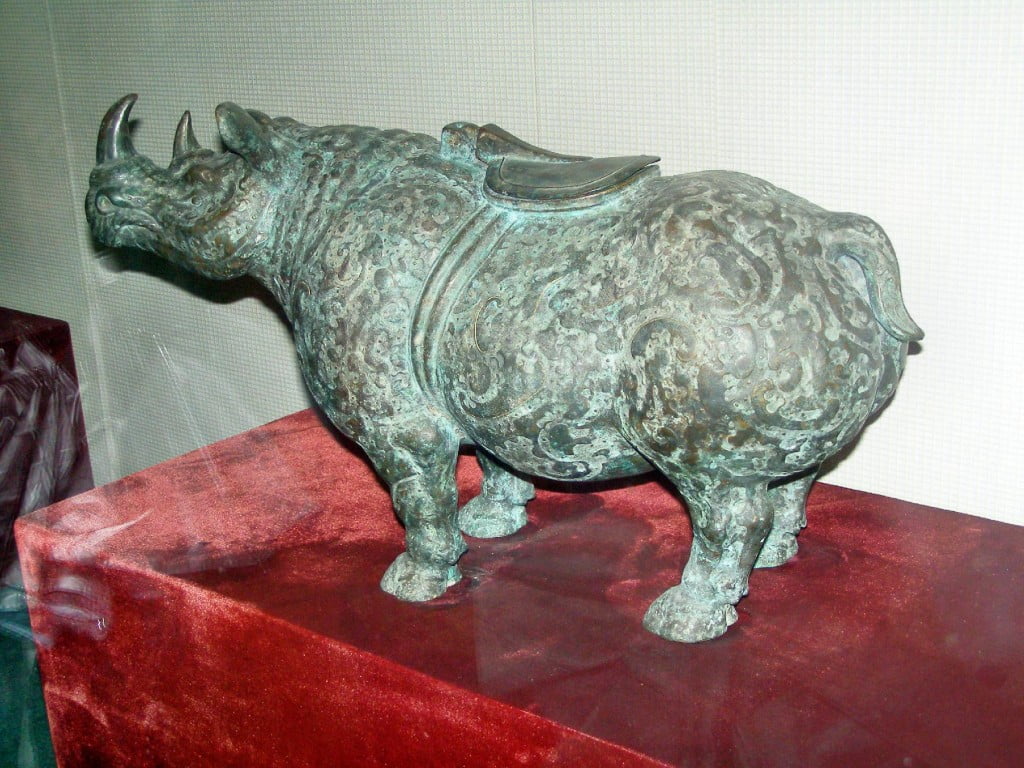 Maoling Nashorn hinten