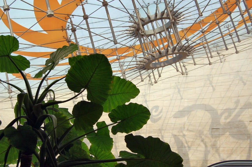 Die beeindruckende Eingangshalle des Museums