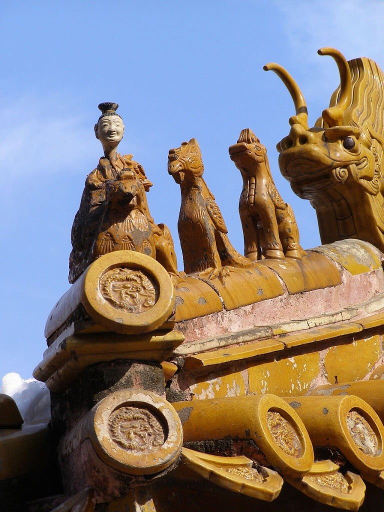 Dachfiguren in der Verbotenen Stadt natürlich in Gelb.