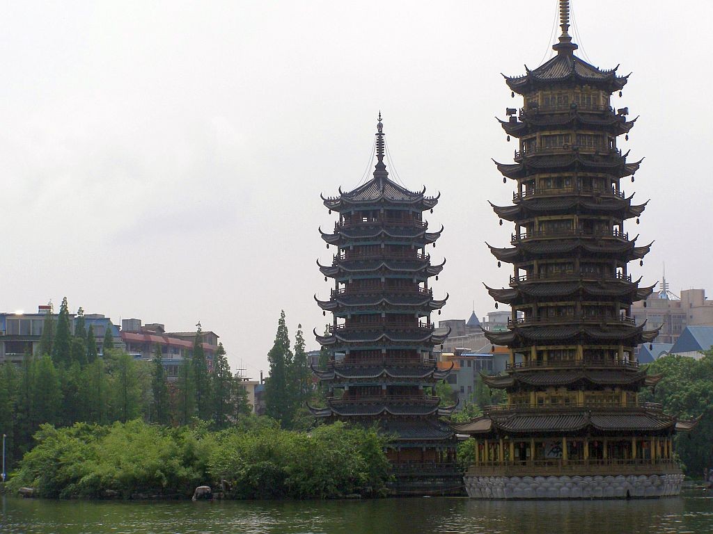 Sonne Mond Pagoden Guilin