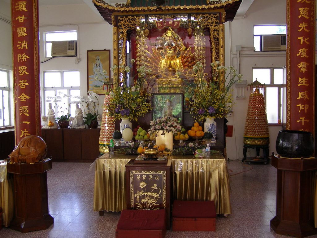 Guanyin in einem Tempel in Hongkong.