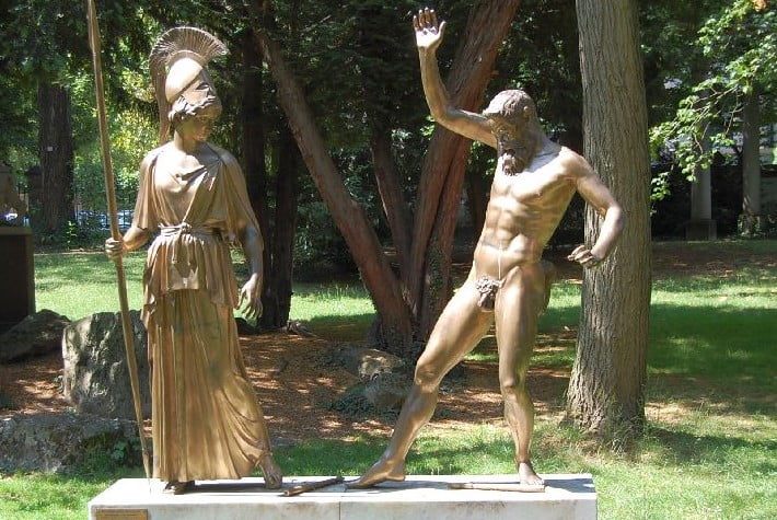 Athena und Marsyas im Garten des Liebieghauses