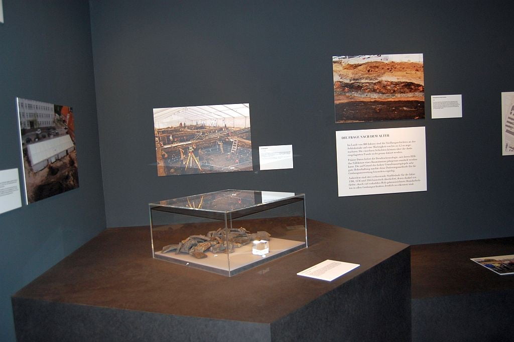 Die Ausstellung Ausgegraben
