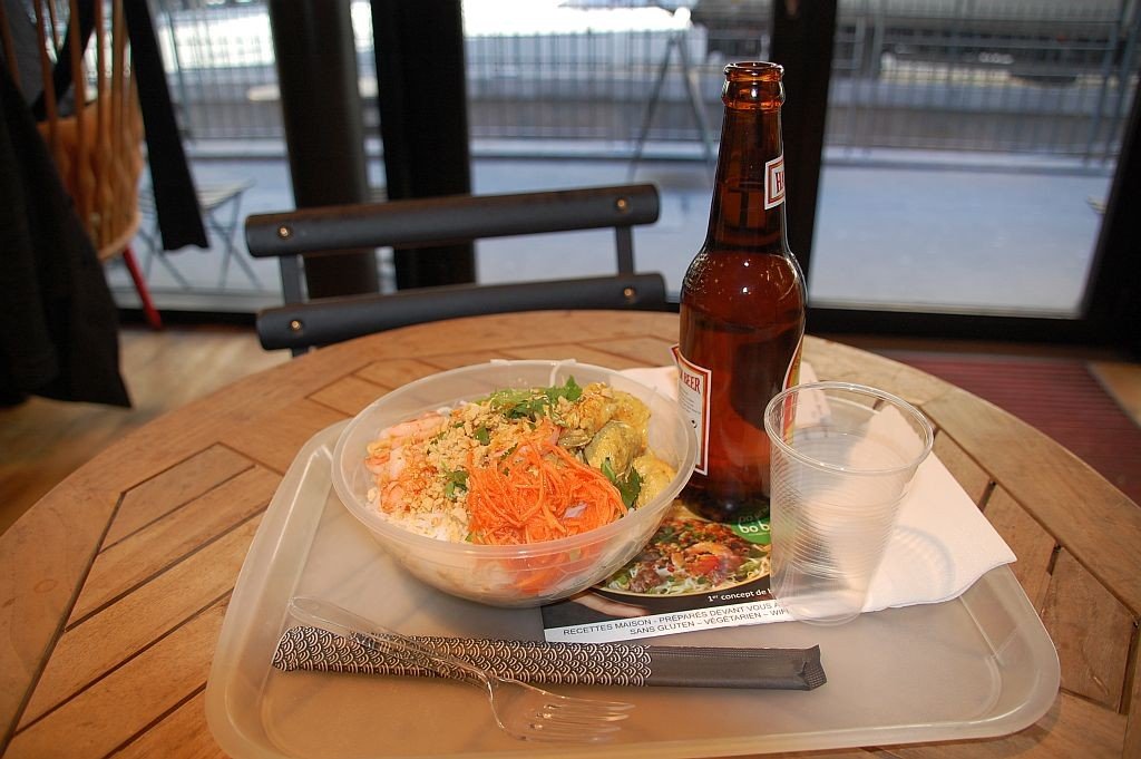 Paris Essen in einem vietnamesischen Schnellrestaurant.