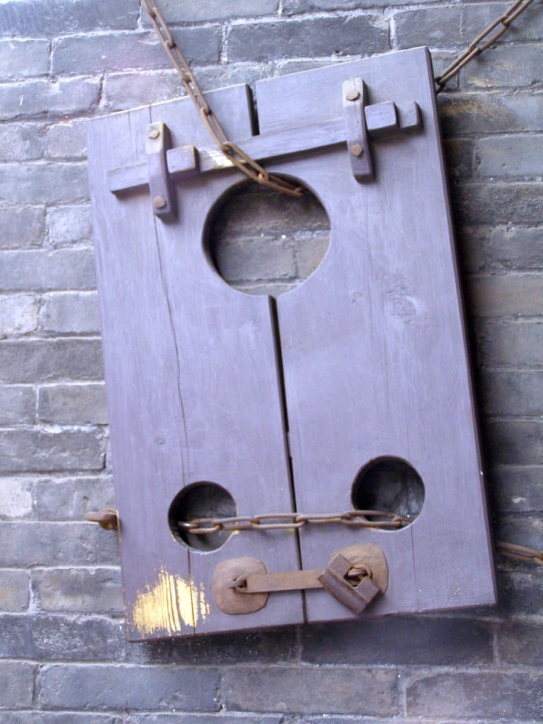 Pranger im einstigen Sitz des Bürgermeisters von Pingyao