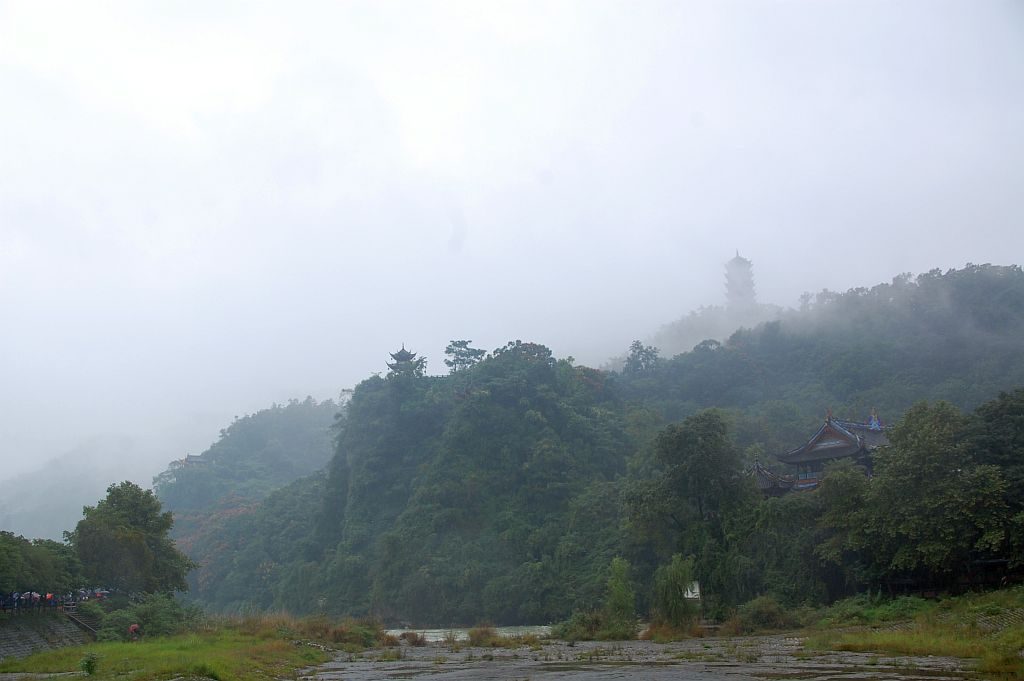 dujiangyan-nebel
