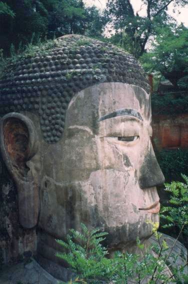 Der Große Buddha von Leshan 1993 - ohne Nebel