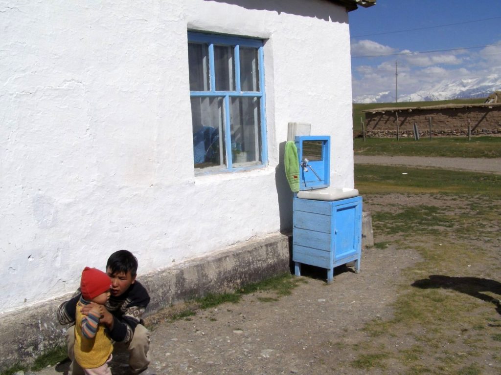 Waschstand in Sary Tash