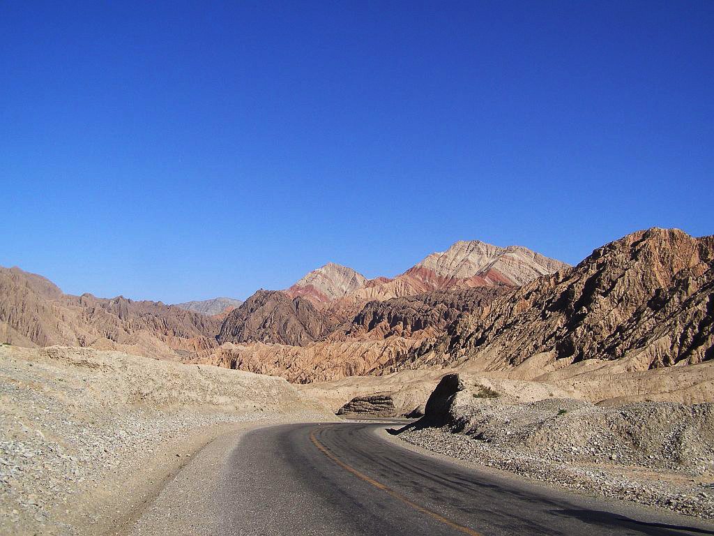 Unterwegs in die Berge am Irkeshtam-Pass