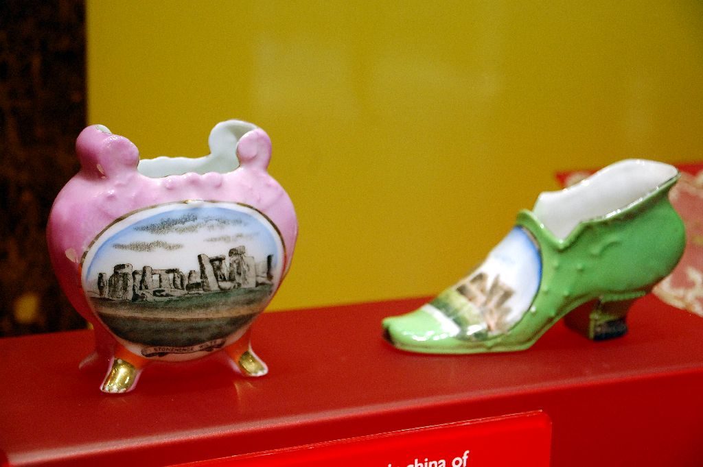 Porzellan-Schuhe als Souvenir