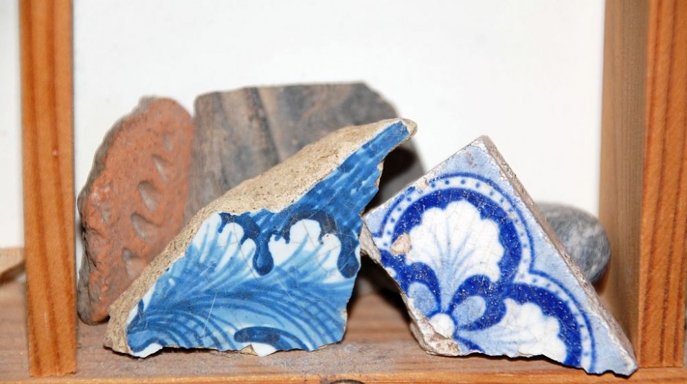 Scherben von der Ausgrabung auf der Cremon Insel