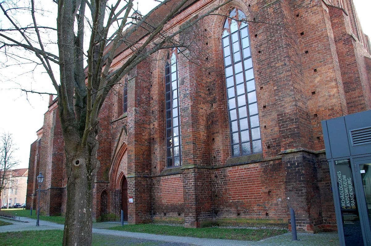 Paulikloster und Kirche
