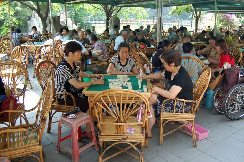 Mahjong Spiel im Teehaus in Chengdu..